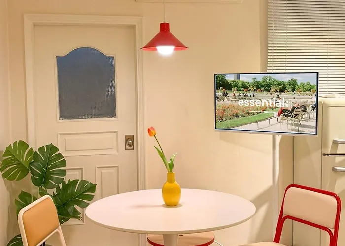 Villa Cozy Colorful Near Hongdae And Airport Line For Up To 6 Guests With Luggage Storage