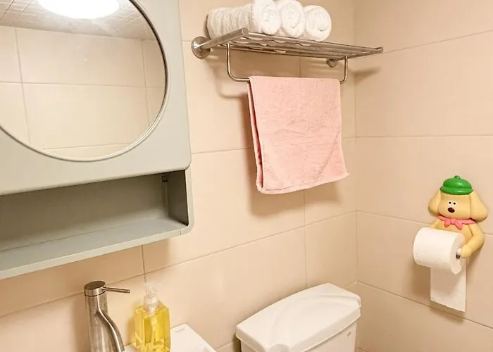 Cozy Colorful Near Hongdae And Airport Line For Up To 6 Guests With Luggage Storage Villa Séoul